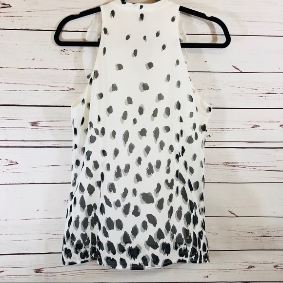 Lovely Milano Button Down Ruffled Sleeveless Top - Picture 4 of 4